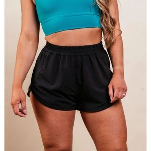 P'tula training shorts